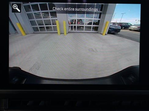 Used 2025 Jeep Gladiator Sport image 26