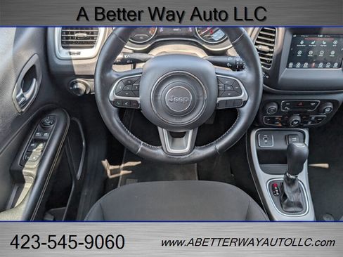 Used 2018 Jeep Compass Sport w/ Tech Group FWD image 7