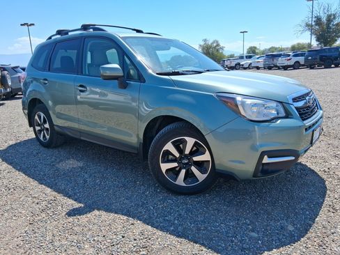 Used 2018 Subaru Forester 2.5i Premium AWD/4WD image 4