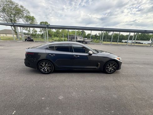 Used 2022 Kia Stinger GT-Line RWD image 3