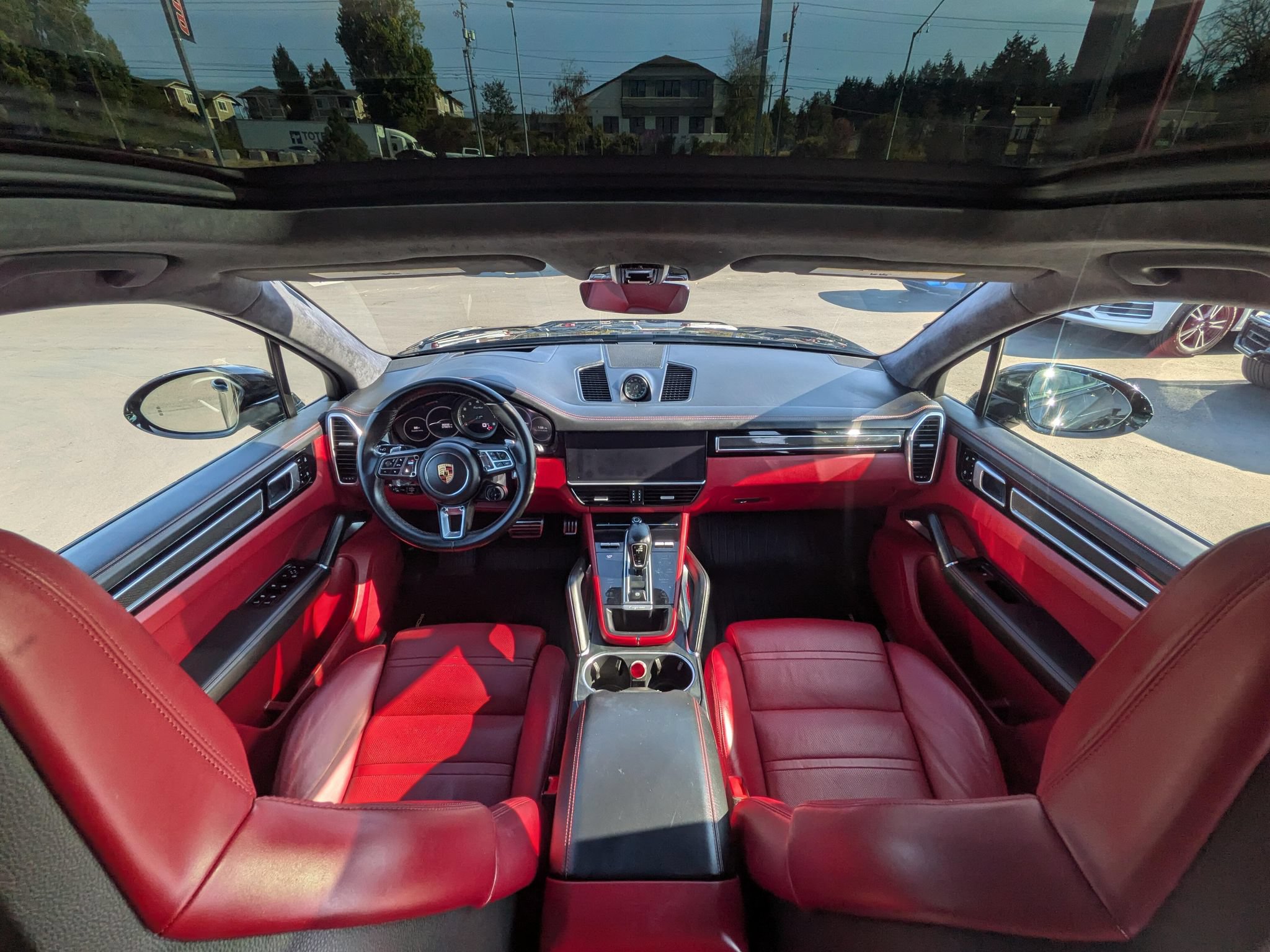 Used 2020 Porsche Cayenne Turbo AWD/4WD image 9