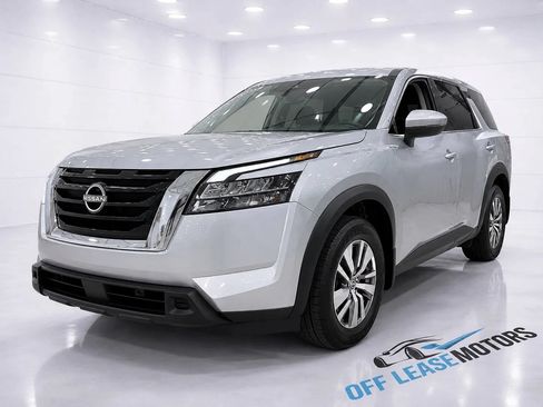 Used 2024 Nissan Pathfinder S AWD/4WD image 1
