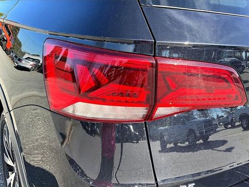 Used 2024 Volkswagen Taos SE image 23