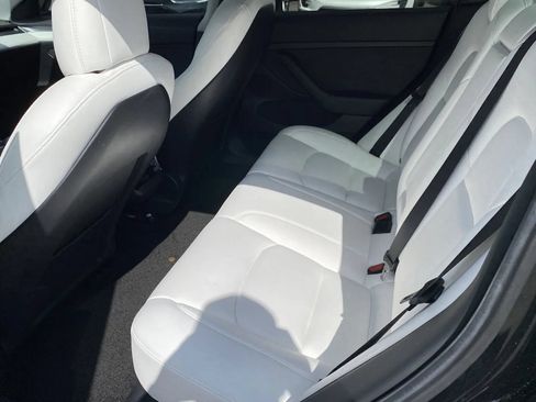 Used 2022 Tesla Model 3 RWD image 9