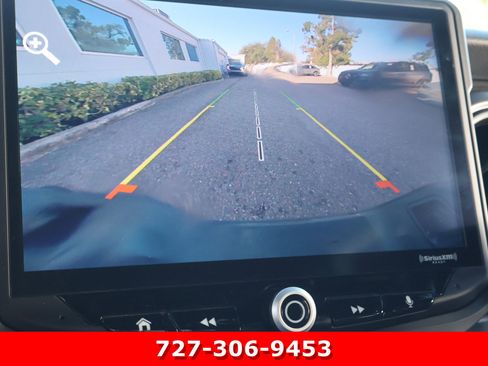 Used 2021 Jeep Gladiator Willys image 4