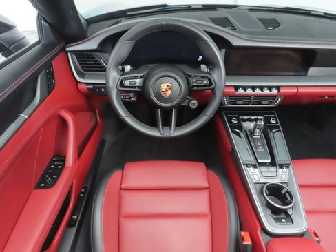 Used 2025 Porsche 911 Carrera image 18