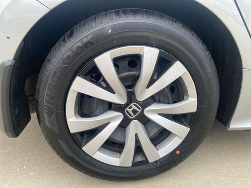 Certified 2025 Honda Civic LX image 27