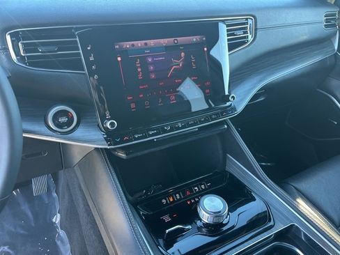 Used 2024 Jeep Wagoneer L Series II w/ Flexible Seating Group image 26