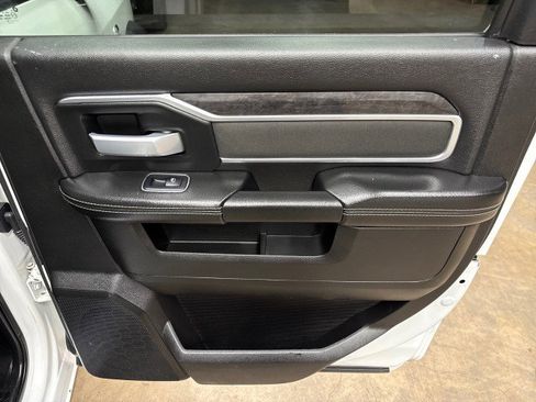 Used 2024 RAM 4500 SLT w/ Quick Order Package 2YG SLT image 24