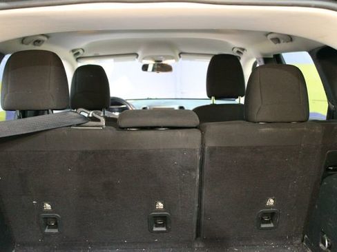 Used 2019 Jeep Cherokee Latitude w/ Cold Weather Group image 16