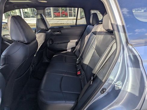 Used 2023 Toyota Corolla Cross XSE image 18