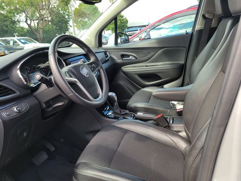 Used 2022 Buick Encore Preferred w/ Safety Package image 11