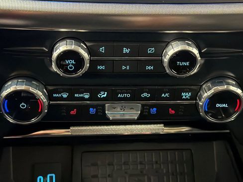 Used 2023 Ford F150 Raptor w/ Raptor Carbon Fiber Package AWD/4WD image 20