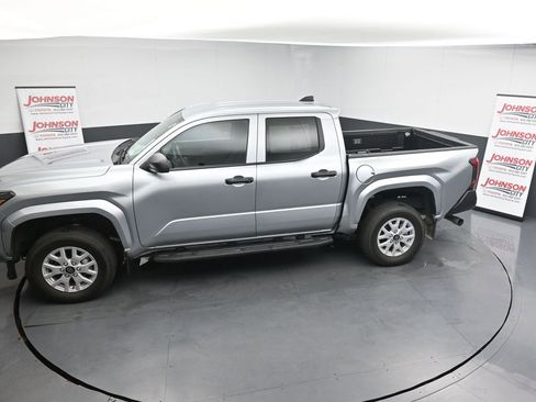Used 2024 Toyota Tacoma SR w/ SR Upgrade Package image 23