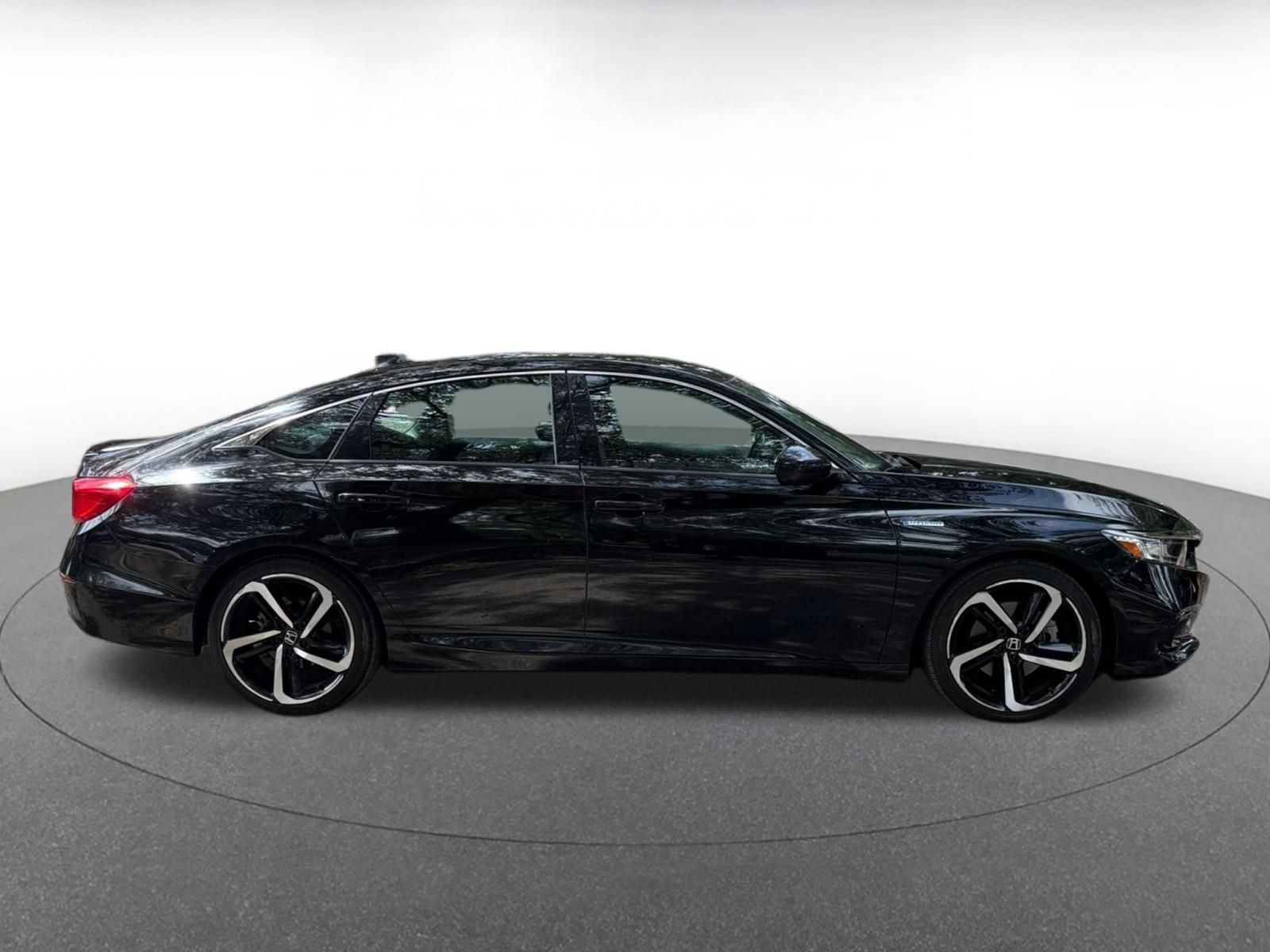 Used 2022 Honda Accord Sport image 9
