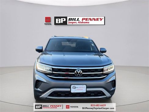 Used 2020 Volkswagen Atlas Cross Sport SE w/ Towing Package image 8