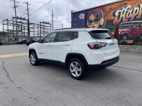 Used 2024 Jeep Compass Latitude AWD/4WD image 3