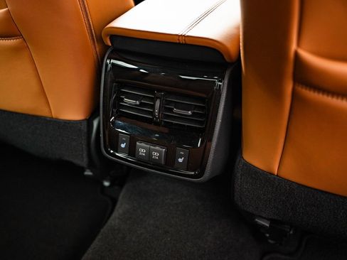 Used 2020 Toyota Avalon Limited w/ Advanced Safety Package FWD image 35