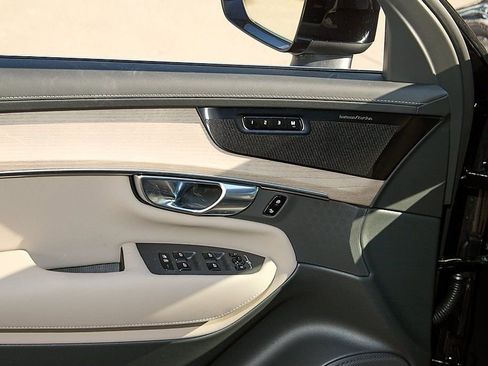 New 2026 Volvo XC90 B6 Plus w/ Protection Package image 11