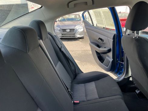 Used 2025 Nissan Sentra SV image 36