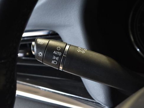 Used 2023 Buick Enclave Essence w/ Experience Buick Package image 17