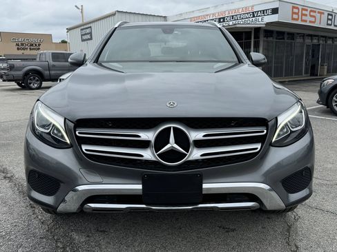 Used 2019 Mercedes-Benz GLC 300 4MATIC image 2