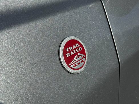 Used 2019 Jeep Compass Trailhawk w/ Cold Weather Group image 32