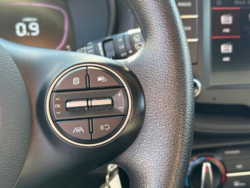 Used 2023 Kia Soul LX w/ LX Technology Package image 23