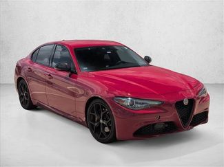 Used 2020 Alfa Romeo Giulia w/ Nero Edizione RWD video 3