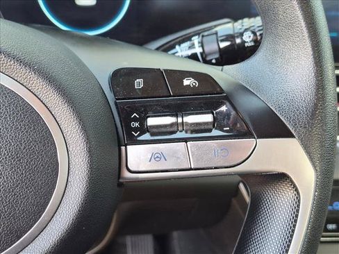 Used 2024 Hyundai Elantra SEL FWD image 5