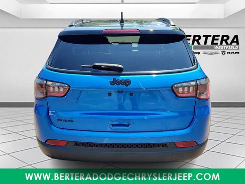 Certified 2023 Jeep Compass Latitude w/ Sun and Sound Group AWD/4WD image 5