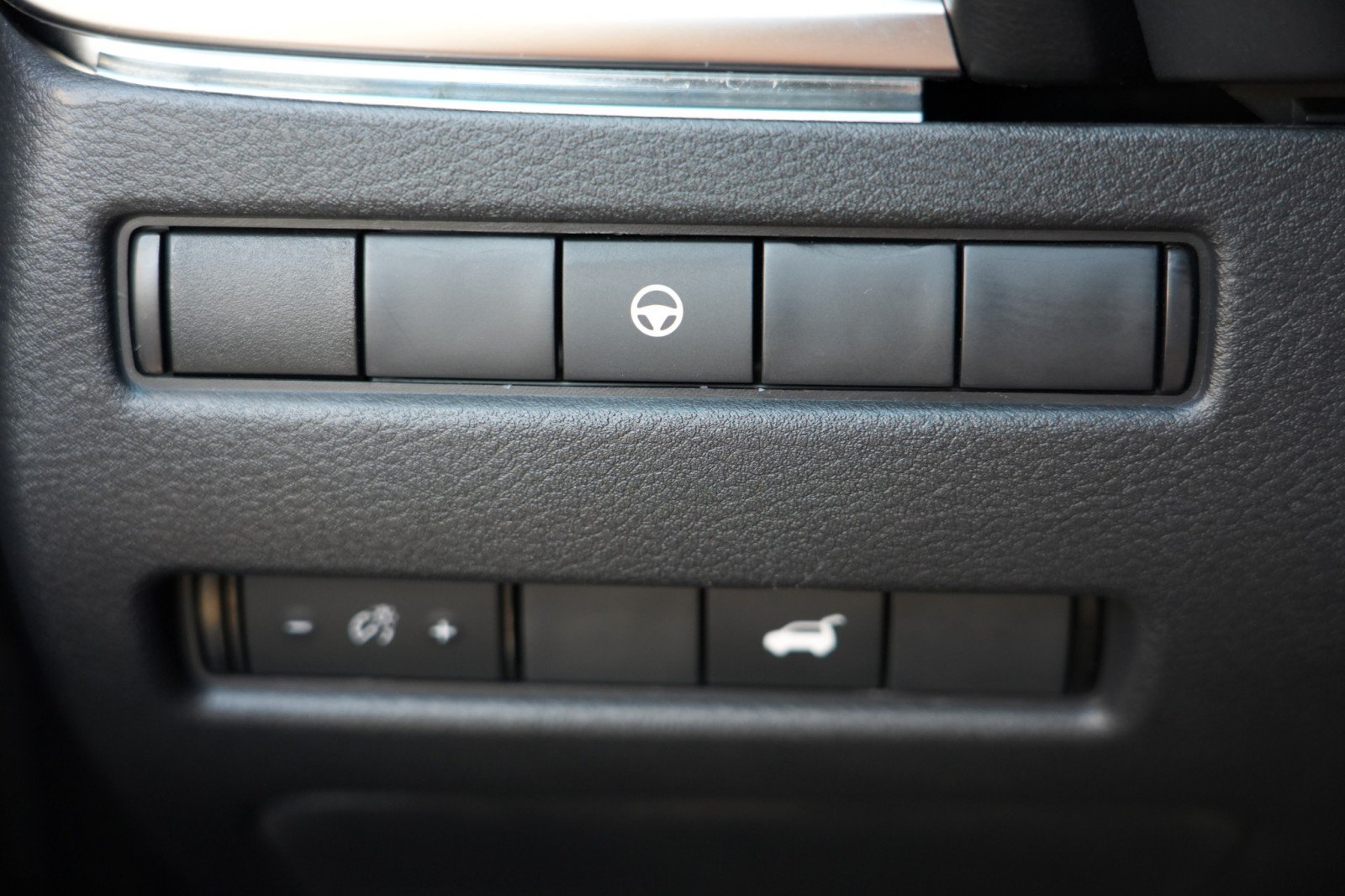 Used 2023 Nissan Rogue SL w/ SL Premium Package FWD image 18