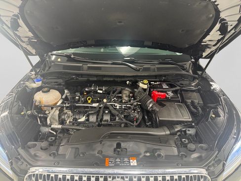 Used 2022 Lincoln Corsair AWD w/ Equipment Group 101A image 5