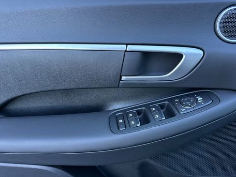 Used 2025 Hyundai Sonata SE image 10