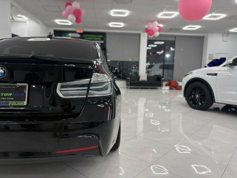 Used 2017 BMW 320i xDrive Sedan image 14