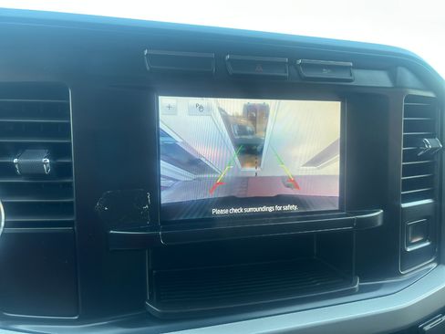 Used 2024 Ford F250 XLT w/ Camper Package image 16