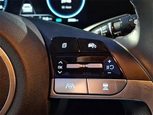 Used 2024 Hyundai Elantra Limited image 27