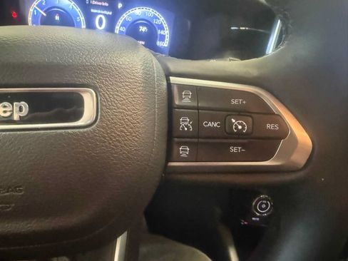 Used 2023 Jeep Compass High Altitude AWD/4WD image 31