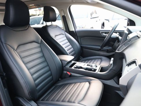 Used 2022 Ford Edge SEL w/ Convenience Package image 29