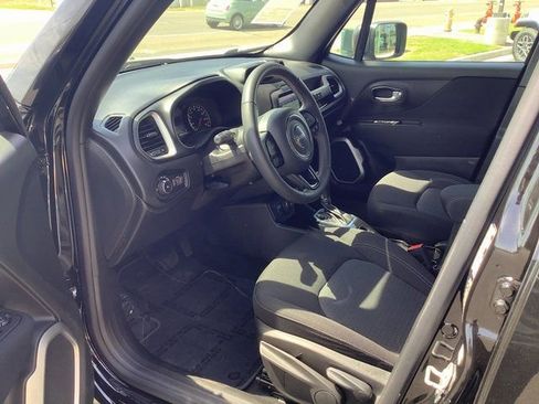 Used 2021 Jeep Renegade Latitude w/ Luxury Group II image 7