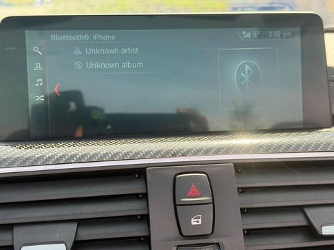 Used 2018 BMW M4 Convertible RWD image 25