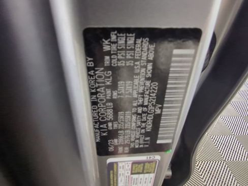 Used 2023 Kia Sorento EX AWD/4WD image 46