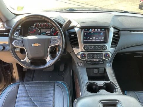 Used 2019 Chevrolet Suburban LT image 14