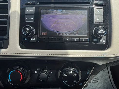 Used 2018 Honda HR-V LX image 26