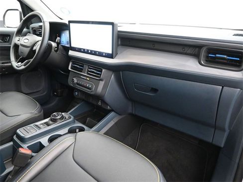 Used 2025 Ford Maverick Lobo image 10