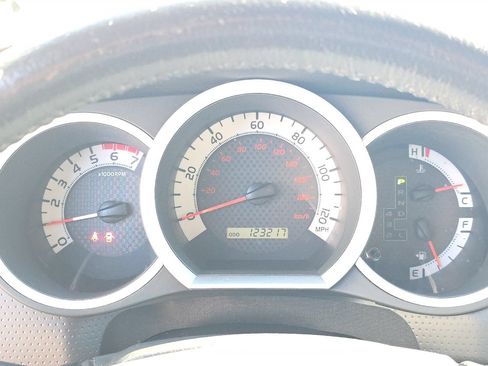 Used 2013 Toyota Tacoma 4x4 Double Cab w/ TRD Off-Road Pkg image 22