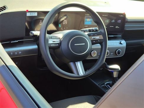 New 2026 Hyundai Kona SE image 3