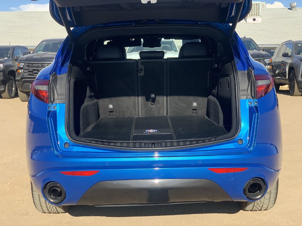 Used 2020 Alfa Romeo Stelvio Ti Sport w/ Quick Order Package 22S Sport AWD/4WD image 25