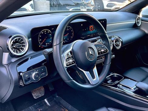 Used 2022 Mercedes-Benz A 220 image 17