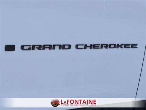 Certified 2024 Jeep Grand Cherokee L Laredo image 10